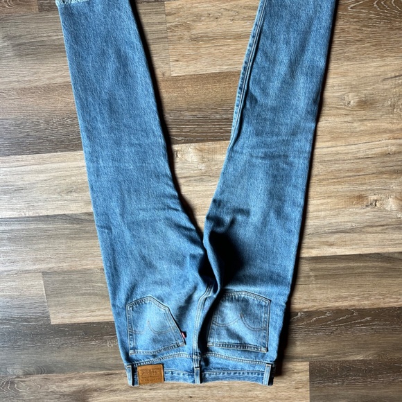 Levi Wedgie Jeans - Picture 2 of 4